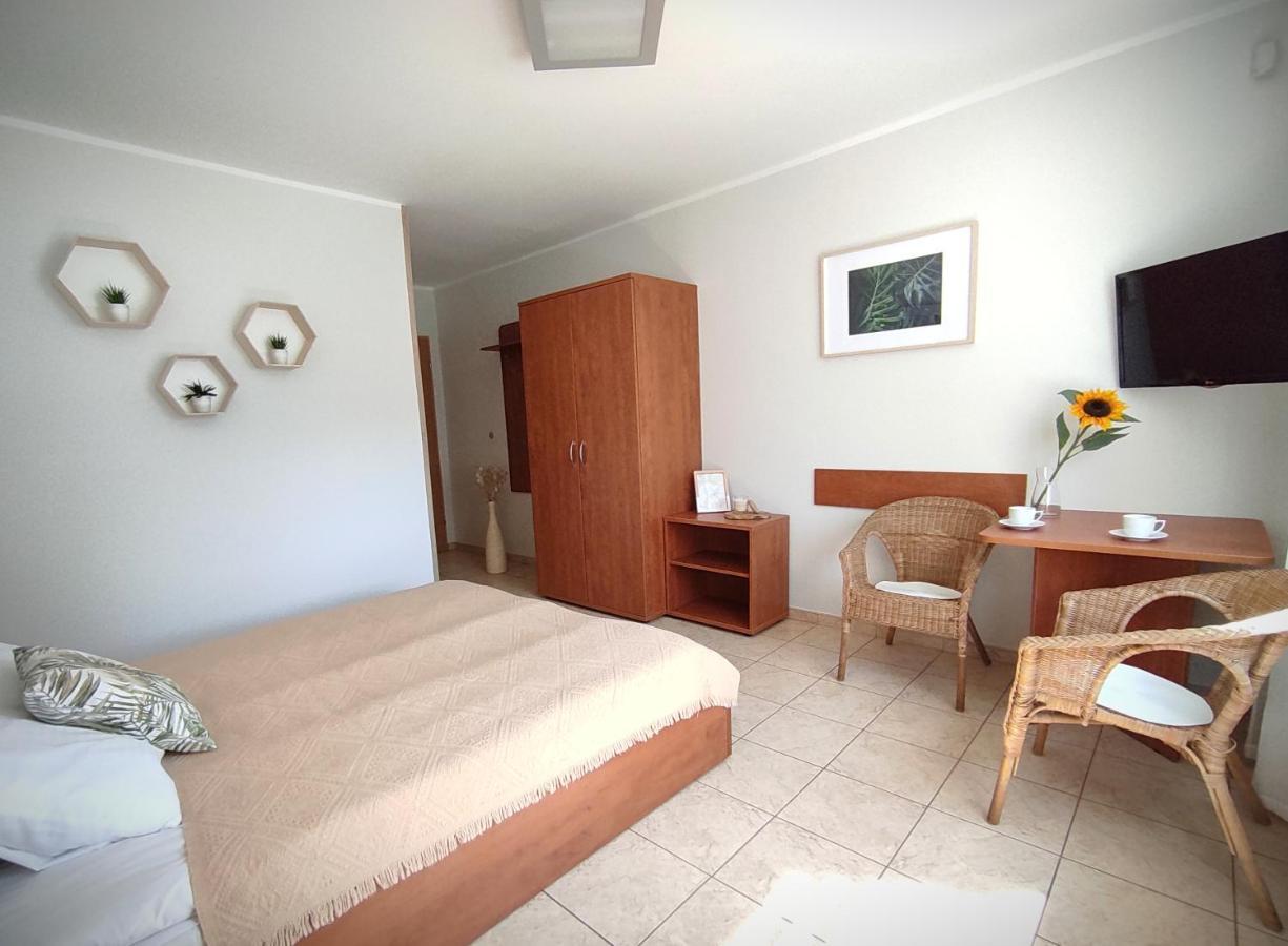 Lago Apartamenty I Pokoje Леба Екстериор снимка